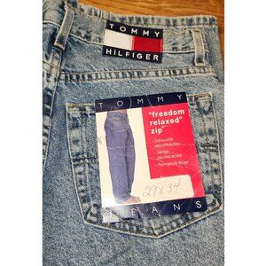 NEW Men's Tommy Hilfiger Freedom Relaxed Zip Jeans Size 29 x 34 Light Blue